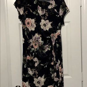 Floral maternity dress